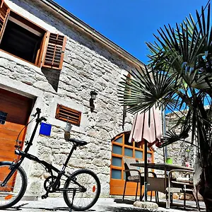  Apartment Joseph's Yard